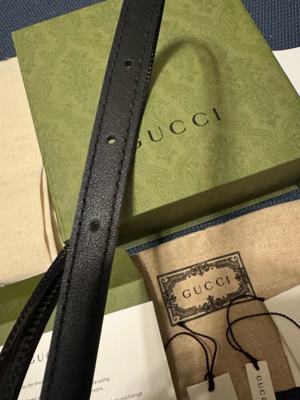 Gucci Black Leather Slim Belt (shiny) Size XS